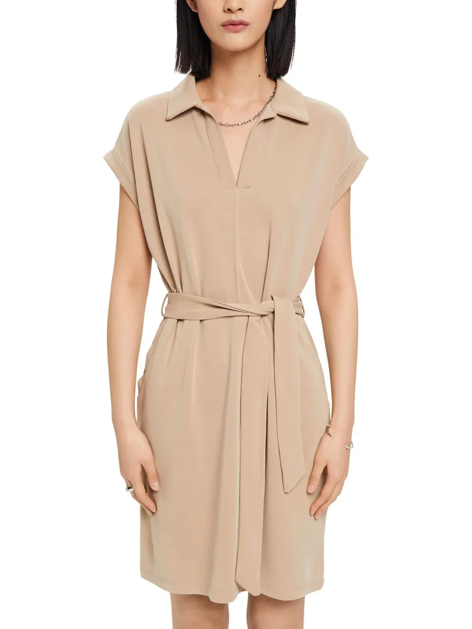 esprit-damen-kleid-993ee1e303-elegantes-kleid-mit-schmeichelhaftem-schnitt image 1