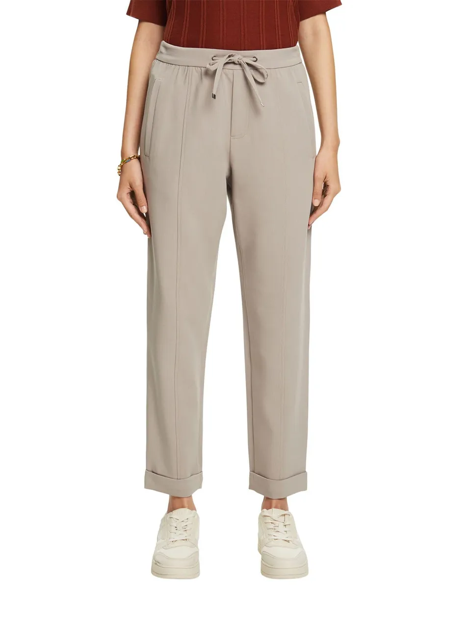 esprit-083ee1b419-damenhose-bequeme-damenjeans-mit-klassischem-schnitt image 1