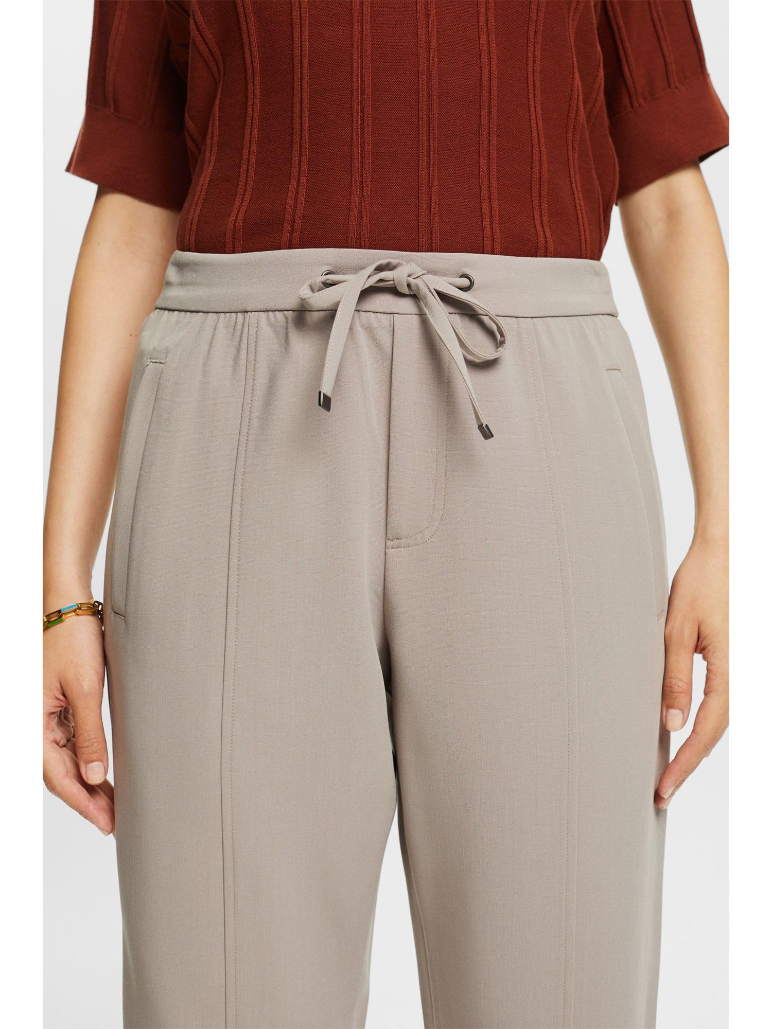 esprit-083ee1b419-damenhose-bequeme-damenjeans-mit-klassischem-schnitt image 4
