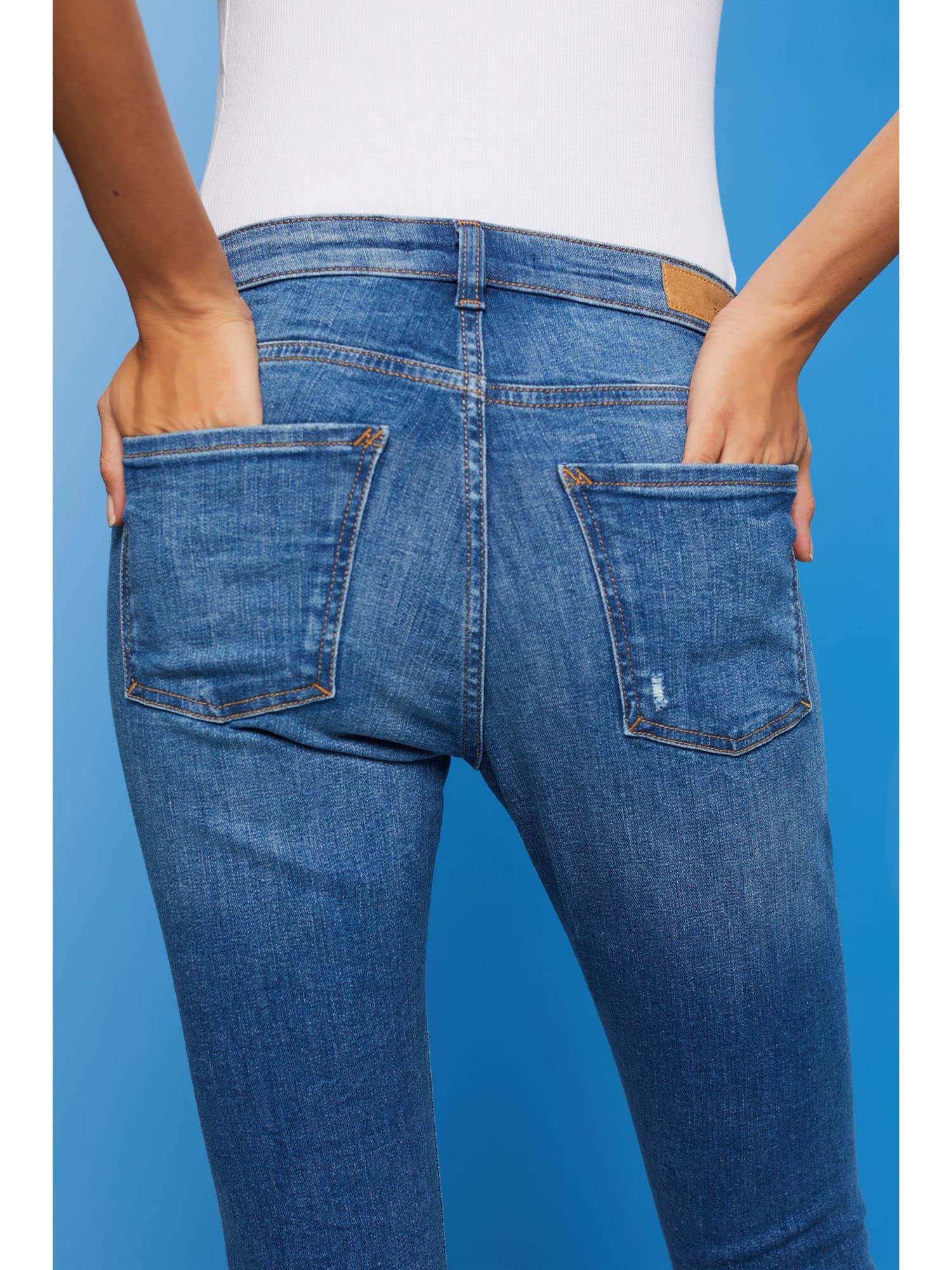 esprit-023cc1b311-damen-jeans-klassische-5-pocket-jeans-mit-bequemer-passform image 4