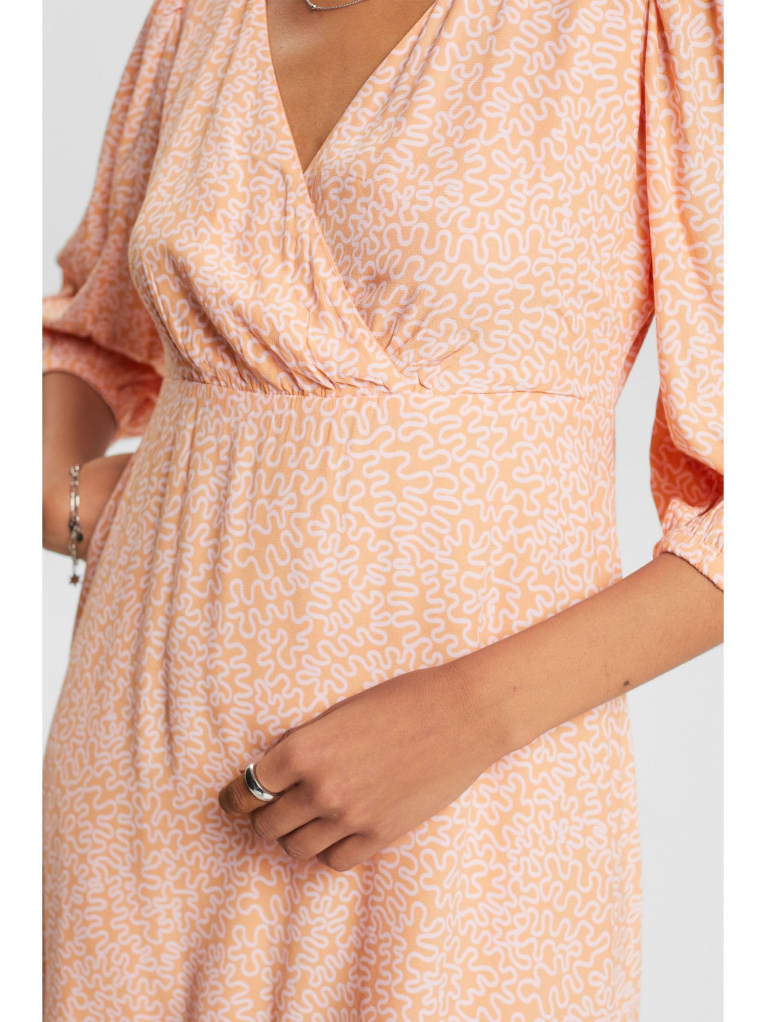 esprit-024ee1e331-damen-kleid-klassischer-schnitt-f-llt-klein-aus-gr-e-anpassen image 4