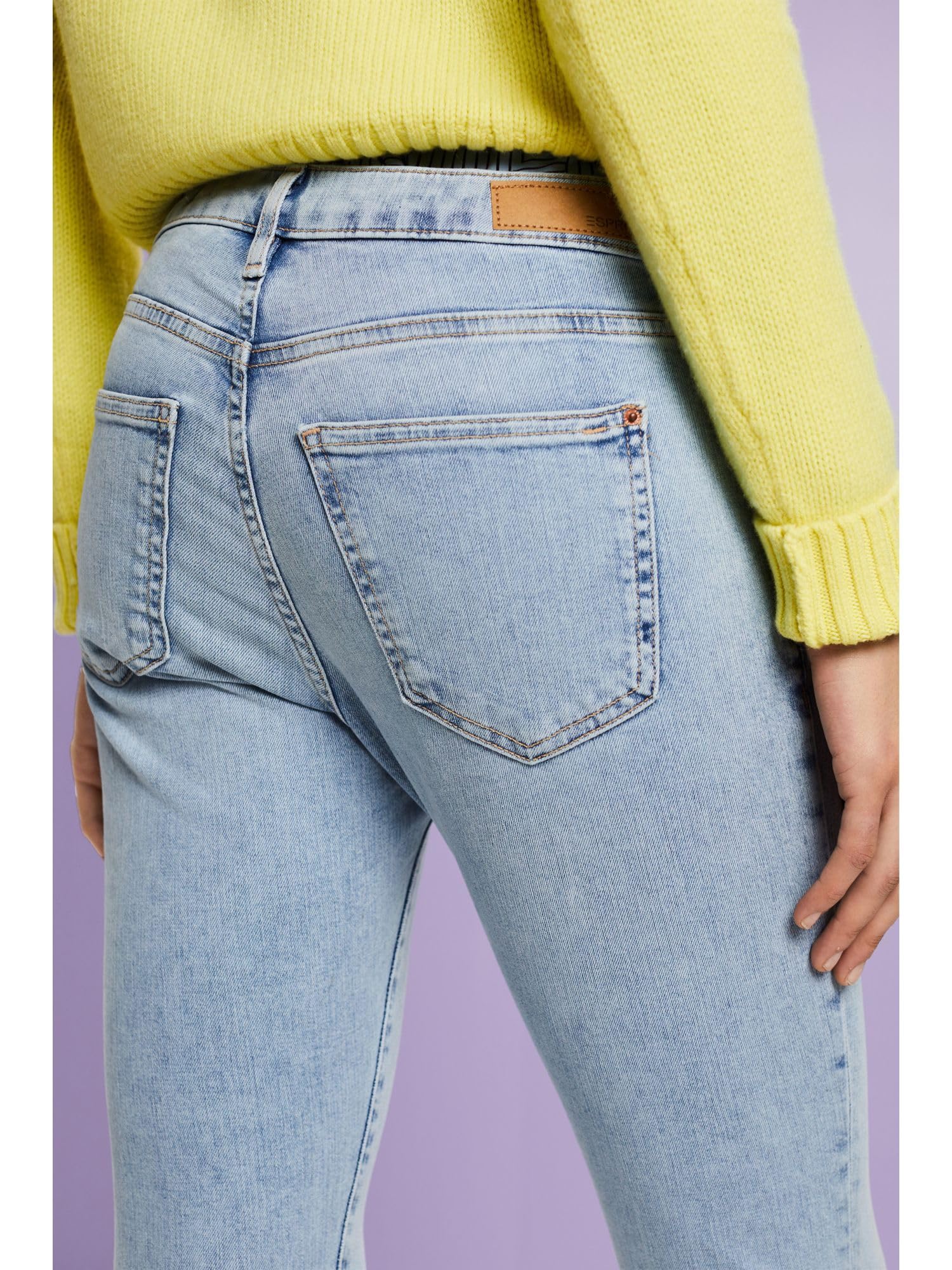 esprit-992cc1b309-jeans-f-r-damen-blue-light-wash-5-pocket-jeans-25w-30l image 4